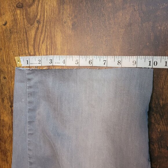 Levi's Jean Shorts Size 14 Relaxed 550 Cut Off Raw Hem High Rise Gray Stretch - Picture 10 of 11